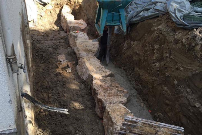 Création d'un enrochement de soutènement pour l'extension d'une villa à Mandelieu-la-Napoule