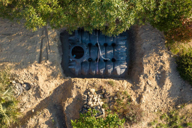 Installation d'une cuve de récupération d'eau pluviale dans une villa à Pégomas Alpes-Maritimes