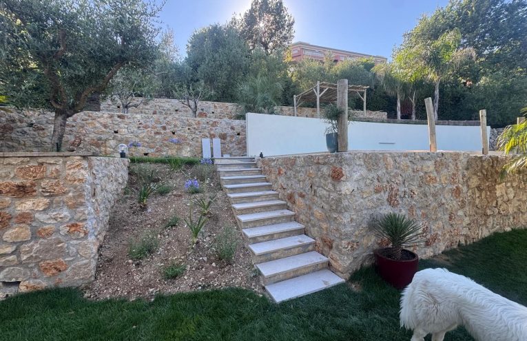 amenagement-jardin-murs-pierre-vence
