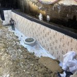 Mise en place du drainage et de la protection des murs enterrés à Opio